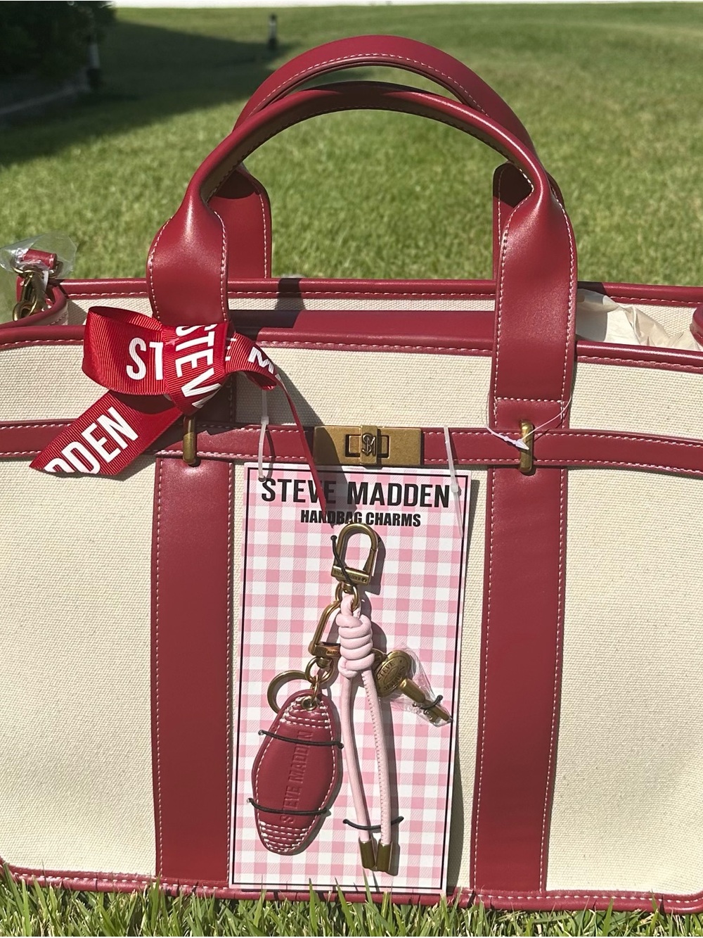 Steve Madden Cream Canvas Tote with cranberry & Beige